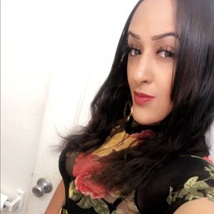 Meet your Posher, Christine